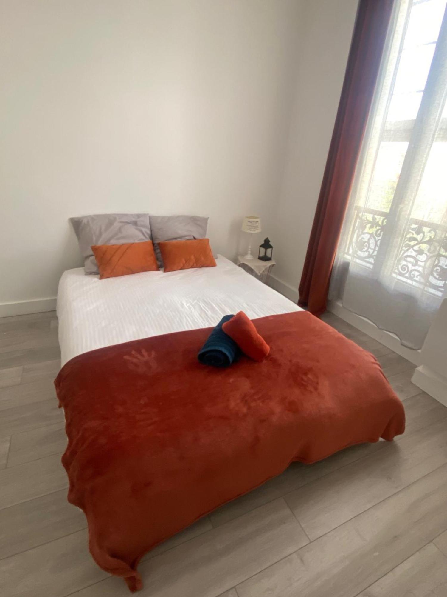 Appartement Pres Paris & *